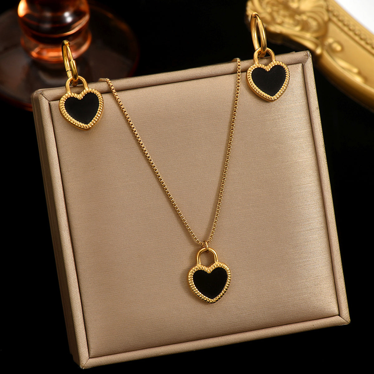 Lxalry Black Heart Mirror Jewelry Set