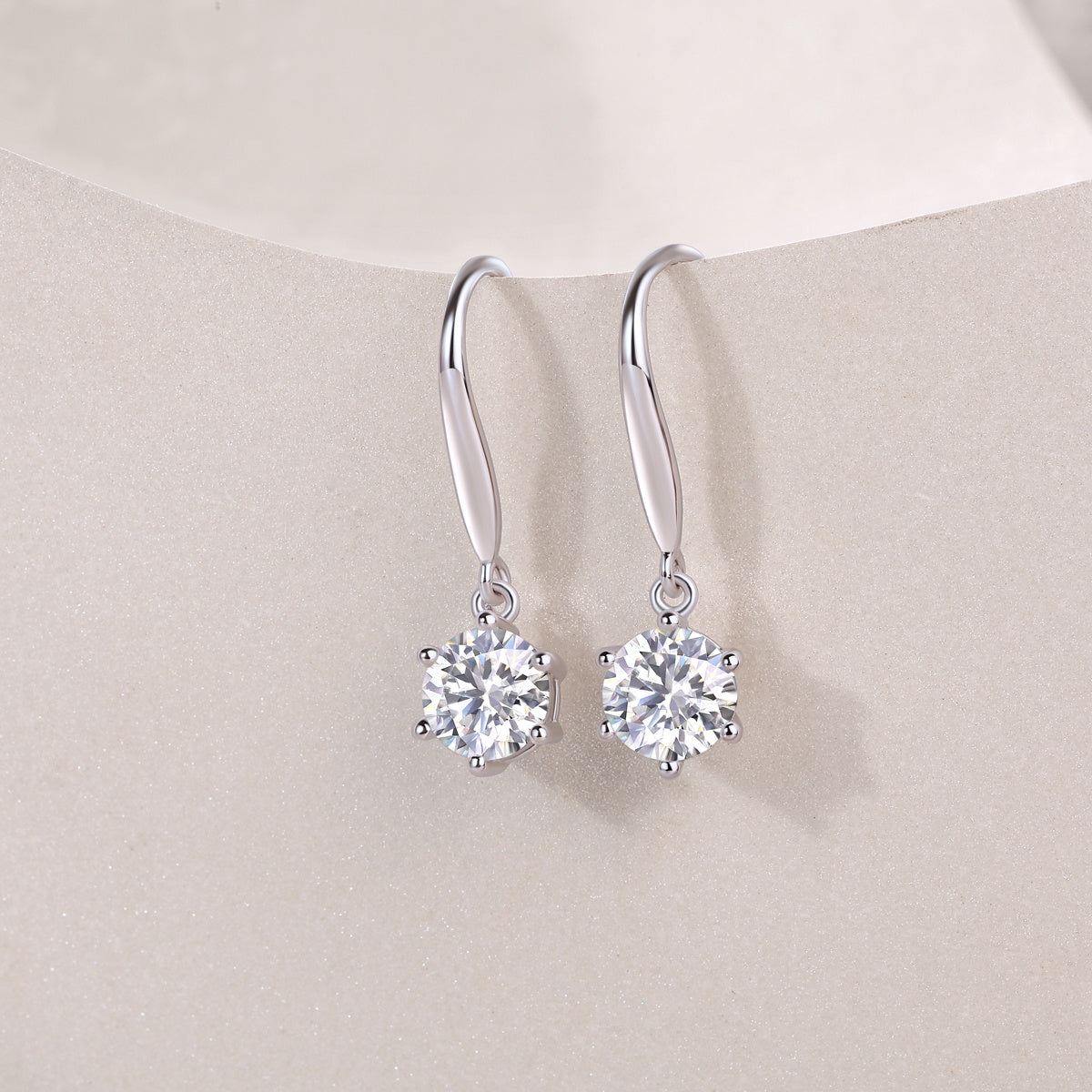 Jumping Wind Moissanite Earrings