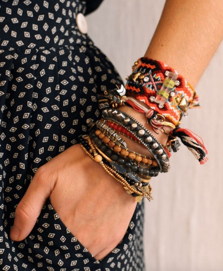 How to Stack Bracelets Like a Pro