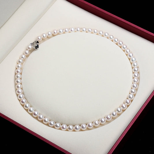 Elegant and Natural Freshwater Pearl Necklace