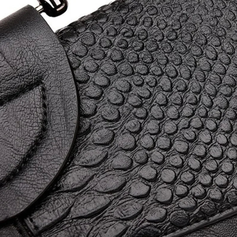 Kylor Structured Clutch