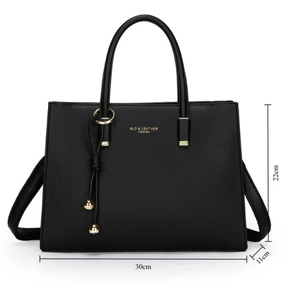 Black handbag with measurements on a white background